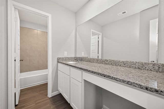 15610 Coneflower Hills Drive, Houston, TX 77090