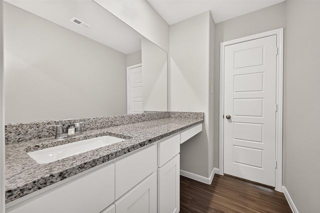 15610 Coneflower Hills Drive, Houston, TX 77090
