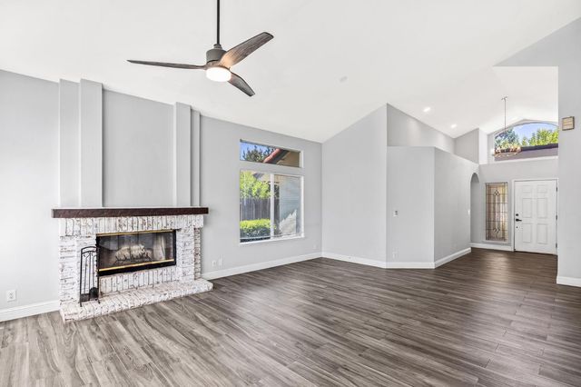 108 Burwood Way, Folsom, CA 95630