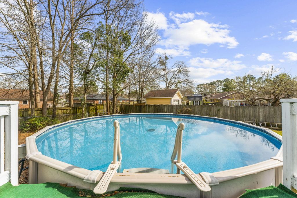 Image 27 of property listing at 411 Indian Drive, Summerville, SC 29486