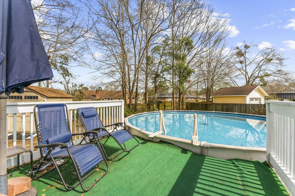 Image 28 of property listing at 411 Indian Drive, Summerville, SC 29486