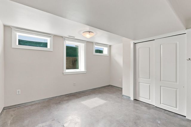 2020 S LINCOLN St, Spokane, WA 99203