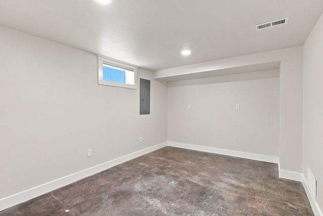 2020 S LINCOLN St, Spokane, WA 99203