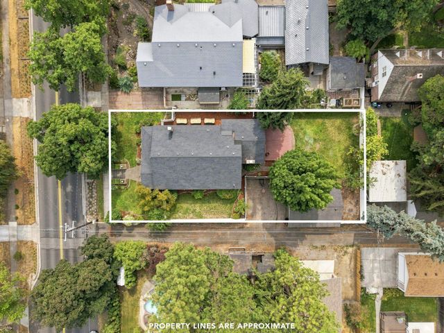 2020 S LINCOLN St, Spokane, WA 99203
