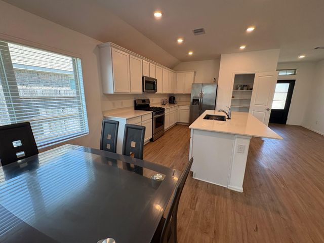 9915 Highland Harvest Drive, Baytown, TX 77521