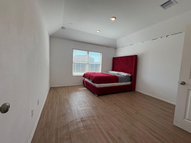 9915 Highland Harvest Drive, Baytown, TX 77521