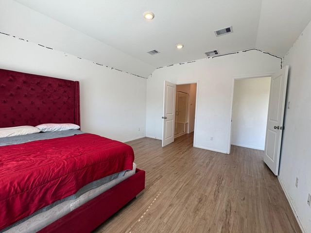 9915 Highland Harvest Drive, Baytown, TX 77521