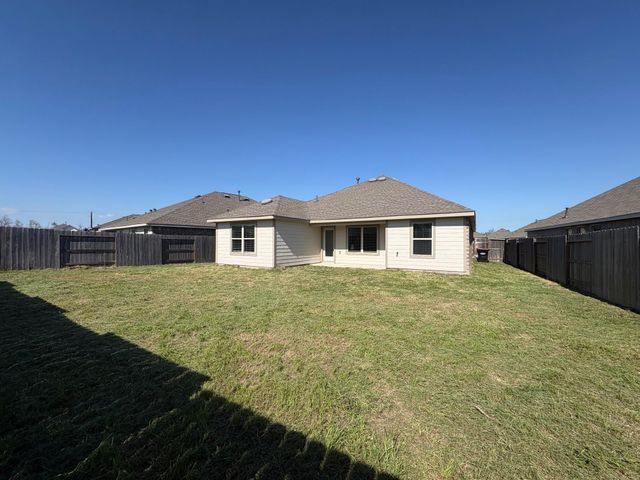 9915 Highland Harvest Drive, Baytown, TX 77521