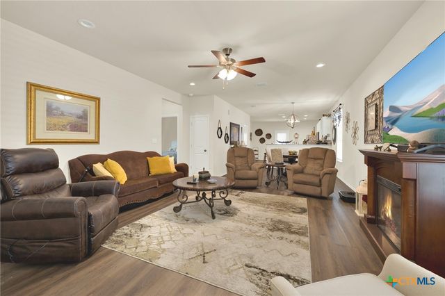 124 Laurel Grace Lane, New Braunfels, TX 78130