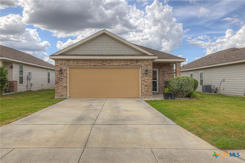 124 Laurel Grace Lane, New Braunfels, TX 78130