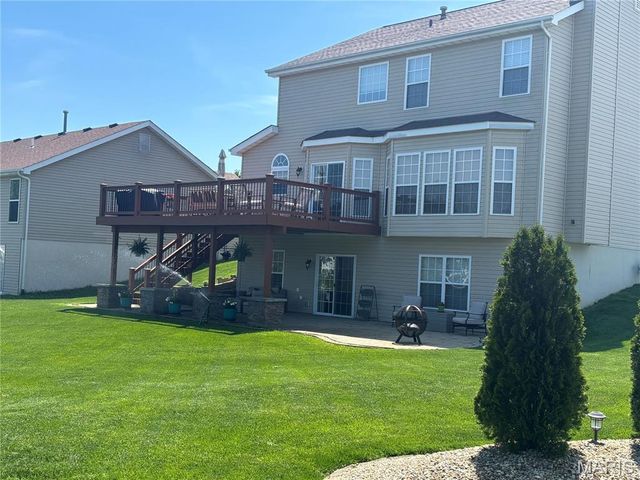 801 Blue Aster Drive, Waterloo, IL 62298