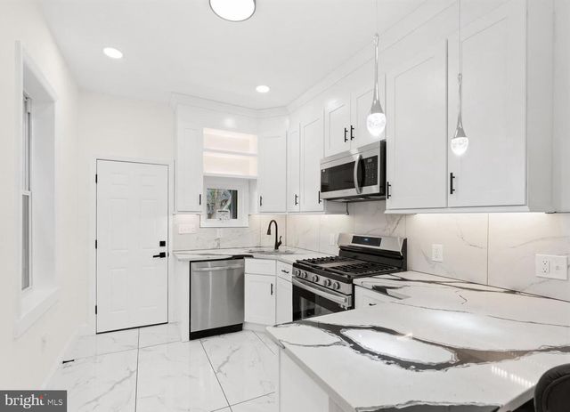 128 W INGHAM AVE, Trenton, NJ 08618