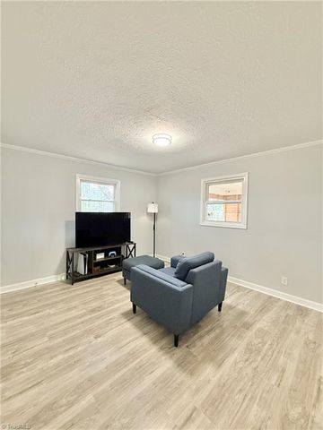 4561 Emily Drive, Kernersville, NC 27284