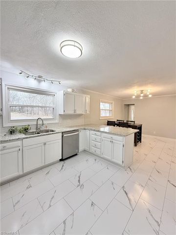 4561 Emily Drive, Kernersville, NC 27284