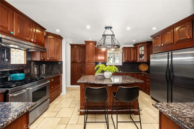 10364 Bristol Dr, Rancho Cucamonga, CA 91737