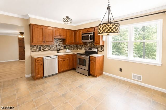 24 WOODLAND TERRACE, High Bridge Boro, NJ 08829