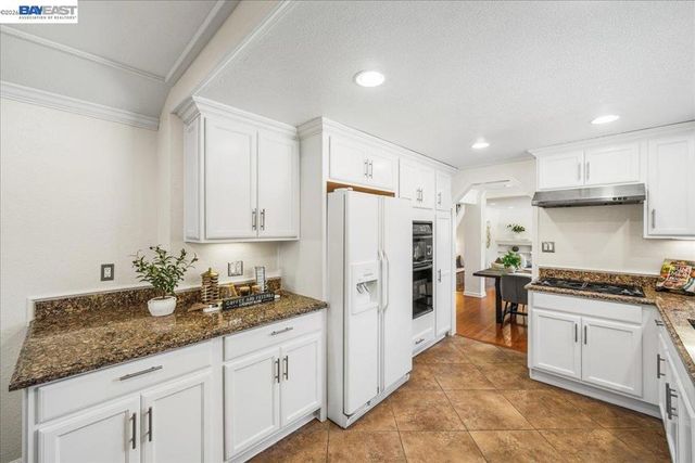 11738 Silvergate Dr, Dublin, CA 94568