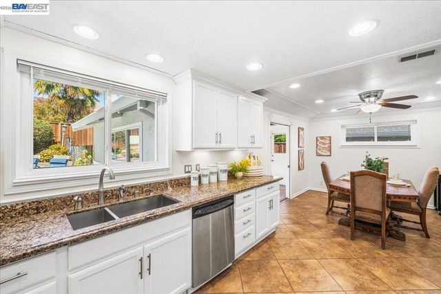 11738 Silvergate Dr, Dublin, CA 94568