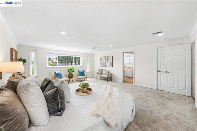 11738 Silvergate Dr, Dublin, CA 94568