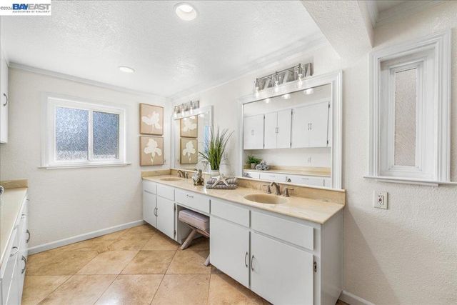 11738 Silvergate Dr, Dublin, CA 94568