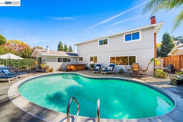 11738 Silvergate Dr, Dublin, CA 94568