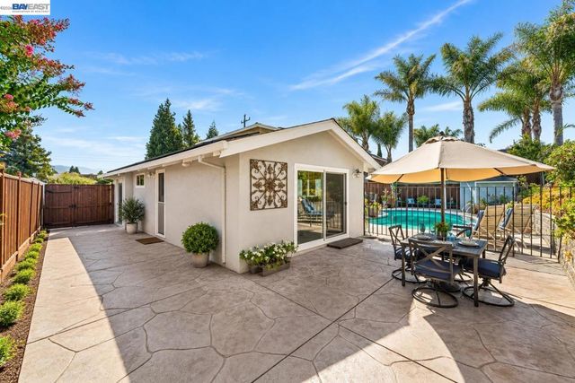 11738 Silvergate Dr, Dublin, CA 94568