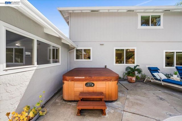 11738 Silvergate Dr, Dublin, CA 94568