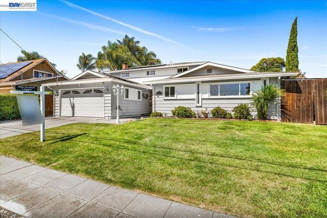 11738 Silvergate Dr, Dublin, CA 94568