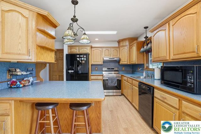 939 East Lynnwood Street, Salisbury Twp, PA 18103