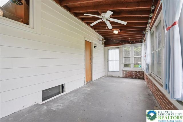 939 East Lynnwood Street, Salisbury Twp, PA 18103