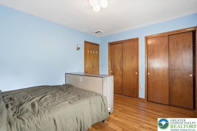 939 East Lynnwood Street, Salisbury Twp, PA 18103