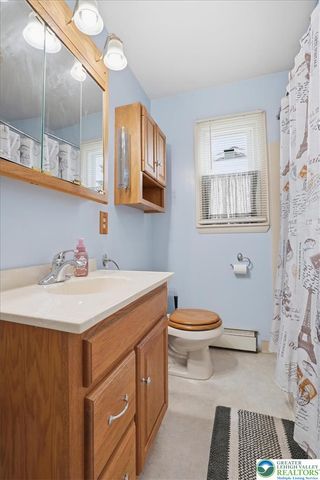939 East Lynnwood Street, Salisbury Twp, PA 18103
