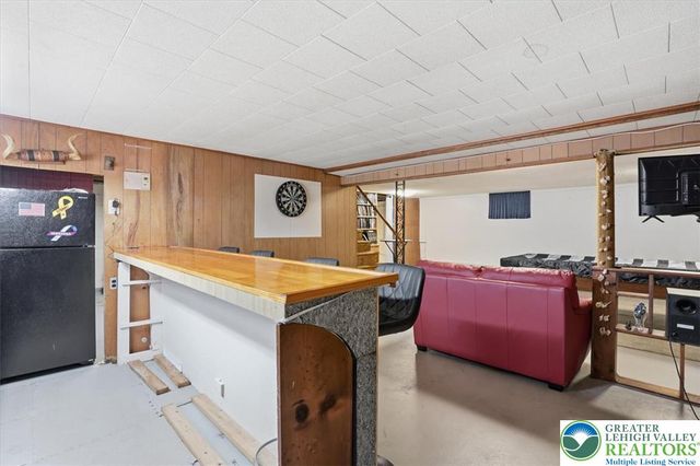 939 East Lynnwood Street, Salisbury Twp, PA 18103