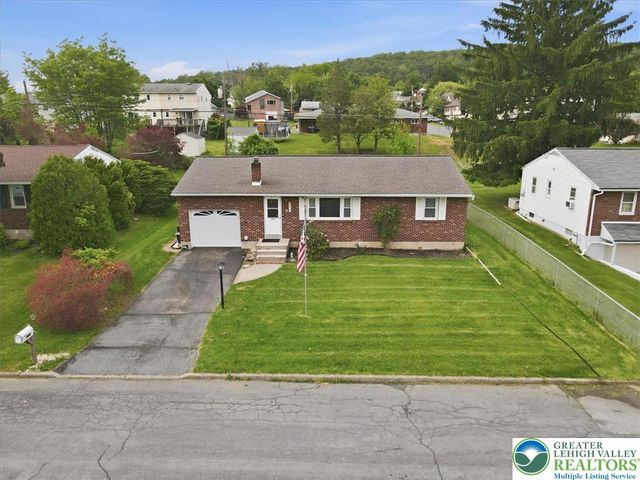 939 East Lynnwood Street, Salisbury Twp, PA 18103