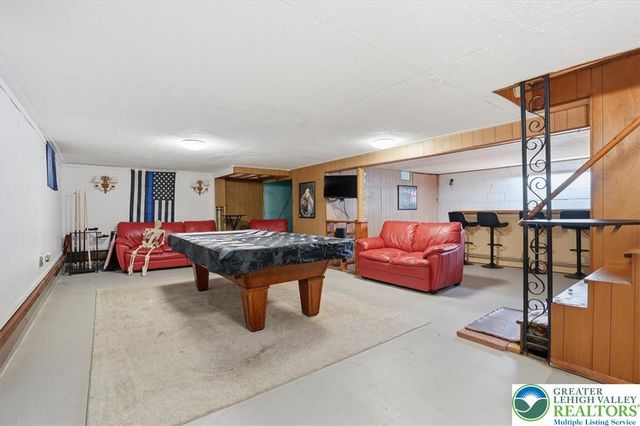 939 East Lynnwood Street, Salisbury Twp, PA 18103