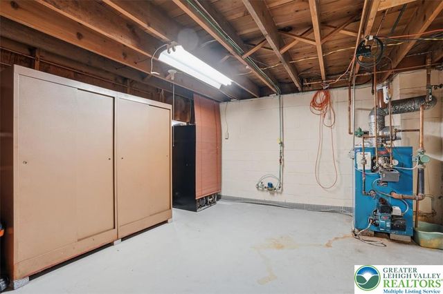 939 East Lynnwood Street, Salisbury Twp, PA 18103