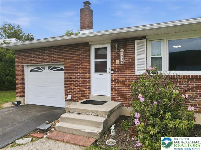 939 East Lynnwood Street, Salisbury Twp, PA 18103