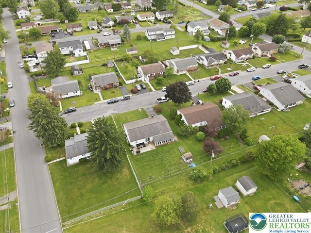 939 East Lynnwood Street, Salisbury Twp, PA 18103