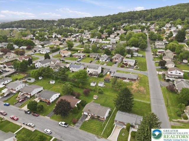 939 East Lynnwood Street, Salisbury Twp, PA 18103