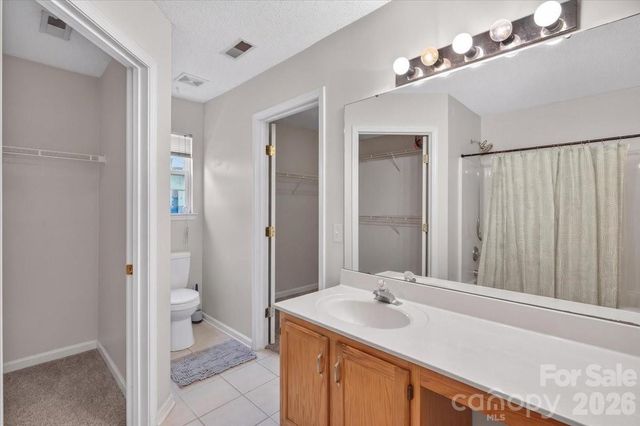 9207 Amy Drive, Charlotte, NC 28213