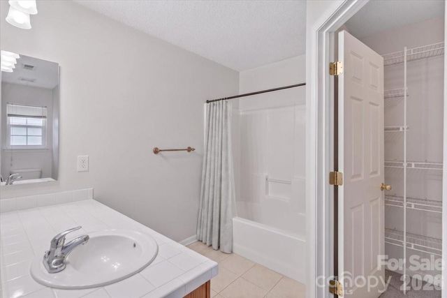 9207 Amy Drive, Charlotte, NC 28213