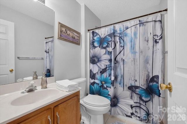 9207 Amy Drive, Charlotte, NC 28213
