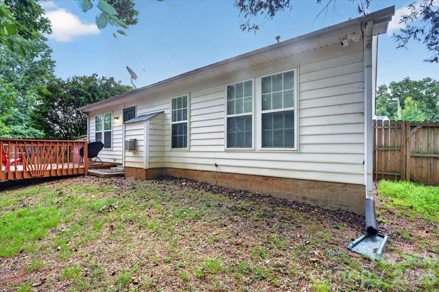 9207 Amy Drive, Charlotte, NC 28213