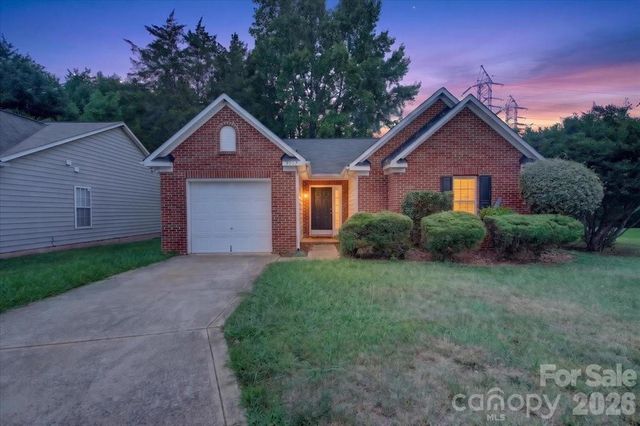 9207 Amy Drive, Charlotte, NC 28213