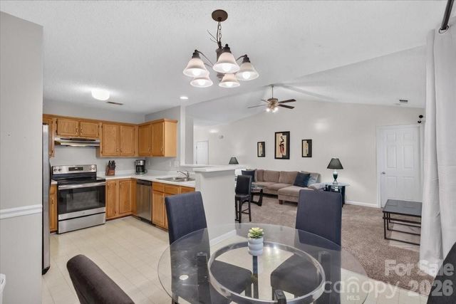 9207 Amy Drive, Charlotte, NC 28213