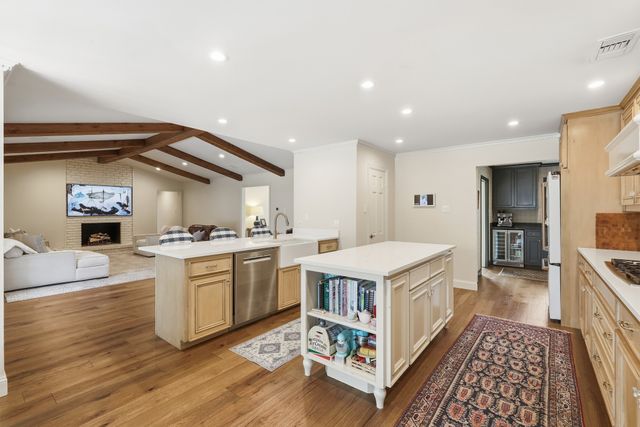 7039 Cliffbrook Drive, Dallas, TX 75254