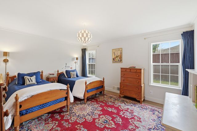 7039 Cliffbrook Drive, Dallas, TX 75254