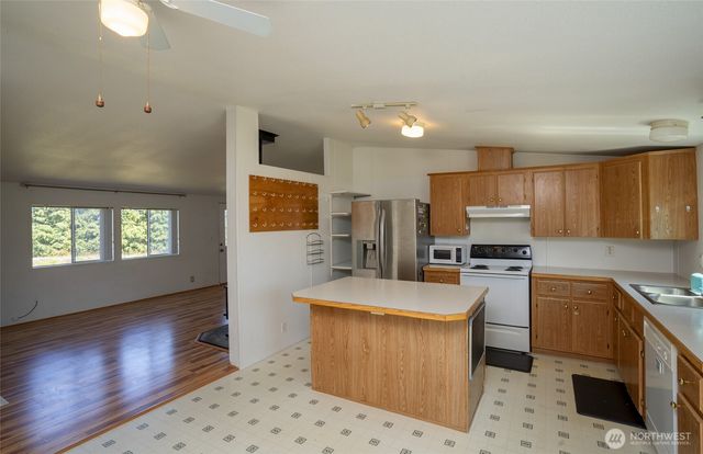 152 Buds Way, Sequim, WA 98382