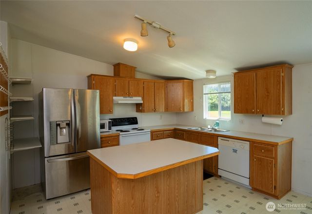 152 Buds Way, Sequim, WA 98382