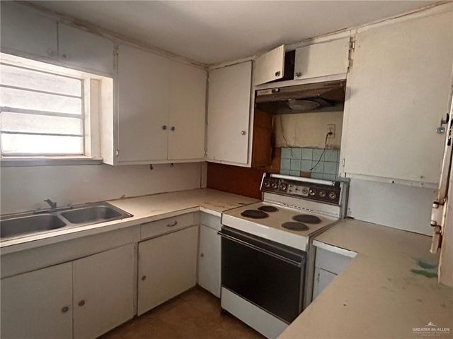 30034 Couch Street, Hargill, TX 78549